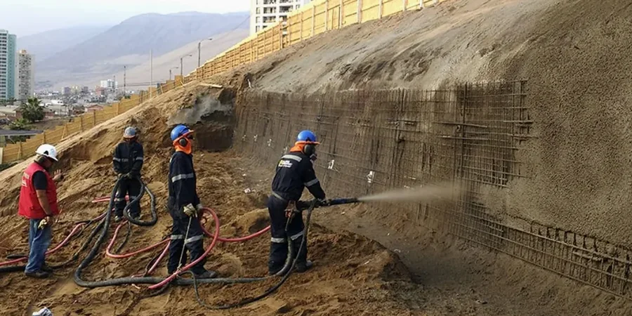 Análisis de Estabilidad de Taludes en Antofagasta: Seguridad Técnica en Cada Metro de Corte